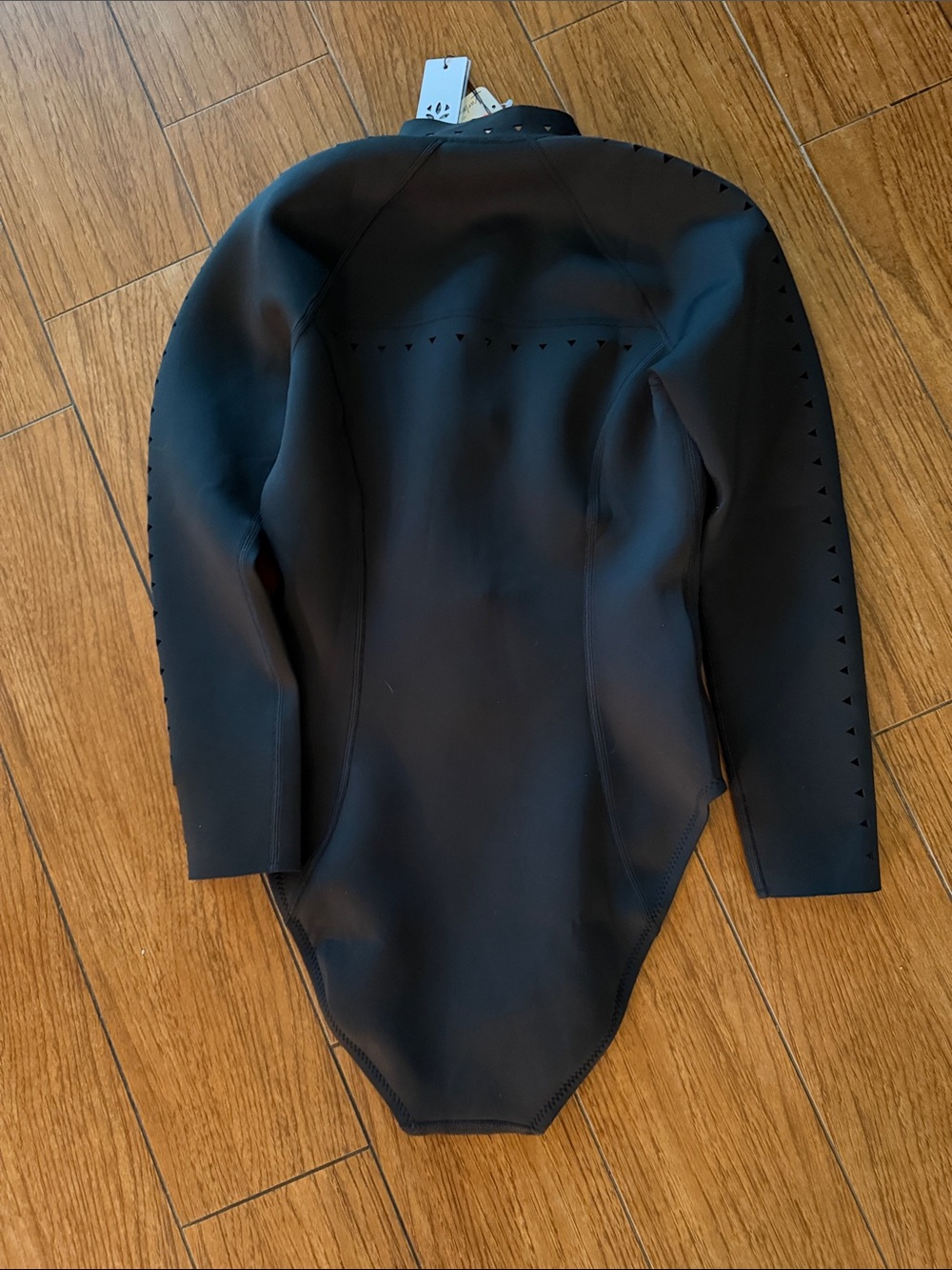 Gigi C Riley Long Sleeve Surfsuit - Picture 4 of 4